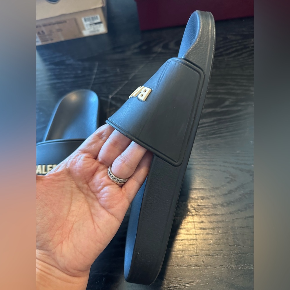 Authentic Balenciaga Black Pool Slides - Picture 3 of 8